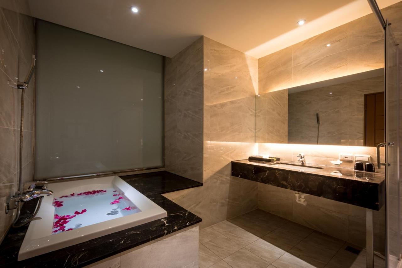 Jai Chateau Hotels & Hostels Đài Nam Ngoại thất bức ảnh