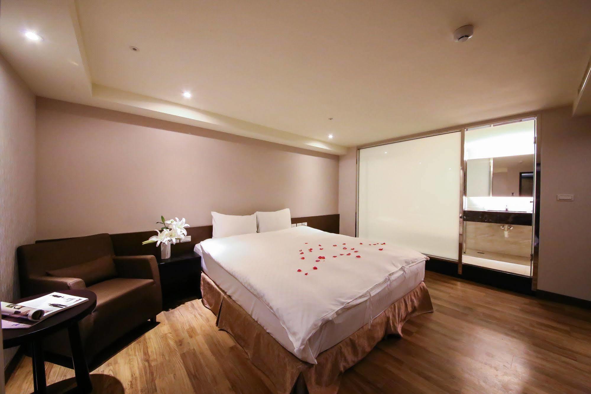 Jai Chateau Hotels & Hostels Đài Nam Ngoại thất bức ảnh